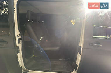 Вантажний фургон Volkswagen Transporter 2010 в 