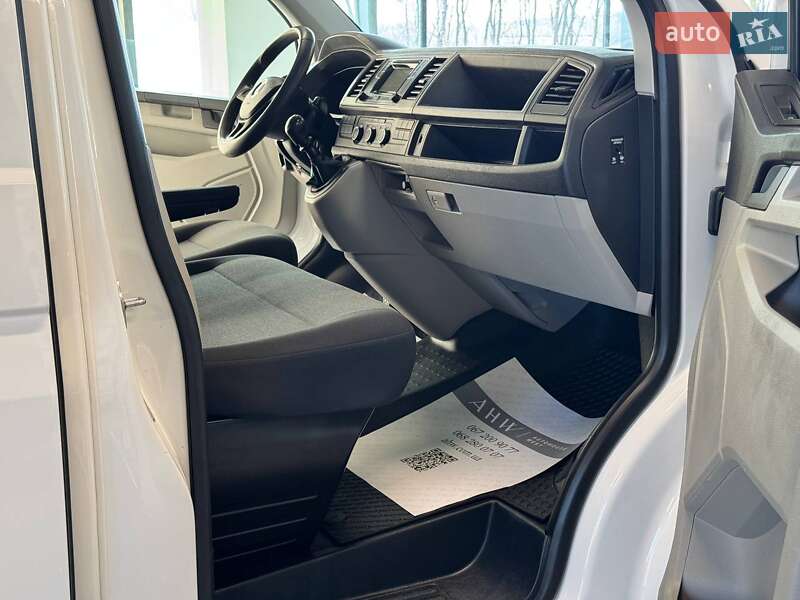 Вантажний фургон Volkswagen Transporter 2018 в Львові