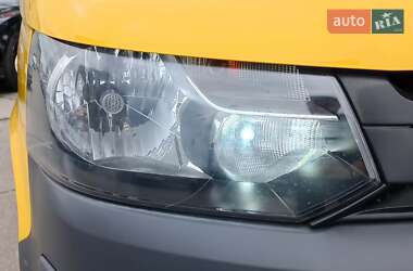 Вантажний фургон Volkswagen Transporter 2011 в 