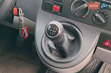 Вантажний фургон Volkswagen Transporter 2011 в 