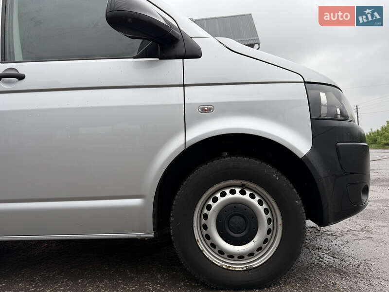 Мінівен Volkswagen Transporter 2016 в Кременці