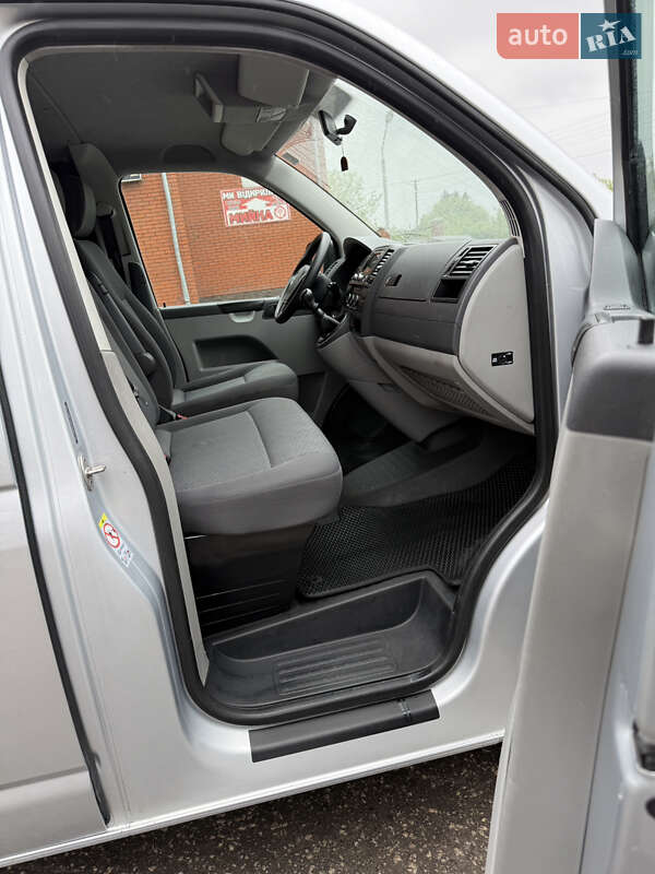 Мінівен Volkswagen Transporter 2016 в Кременці