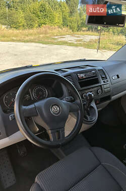 Минивэн Volkswagen Transporter 2013 в 