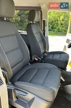 Минивэн Volkswagen Transporter 2013 в 