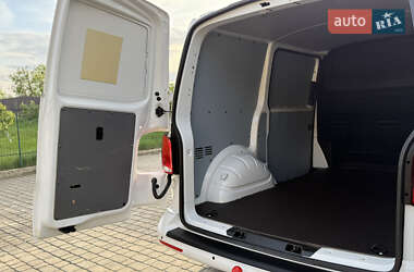 Грузовой фургон Volkswagen Transporter 2020 в 