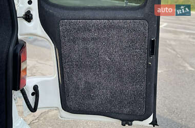 Мінівен Volkswagen Transporter 2005 в 