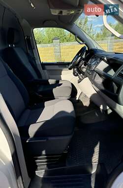 Грузовой фургон Volkswagen Transporter 2017 в 