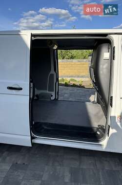 Грузовой фургон Volkswagen Transporter 2017 в 