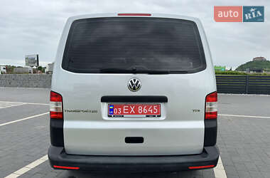 Минивэн Volkswagen Transporter 2013 в 