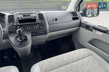 Минивэн Volkswagen Transporter 2013 в 