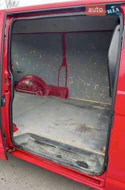 Грузовой фургон Volkswagen Transporter 2013 в 