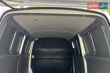 Грузовой фургон Volkswagen Transporter 2021 в 