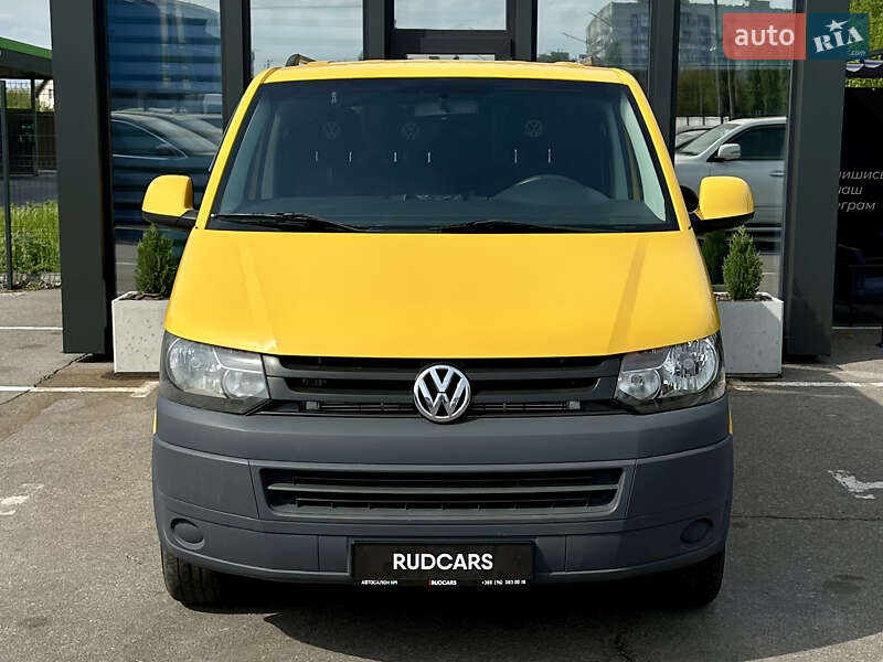 Грузопассажирский фургон Volkswagen Transporter 2013 в Кременчуге