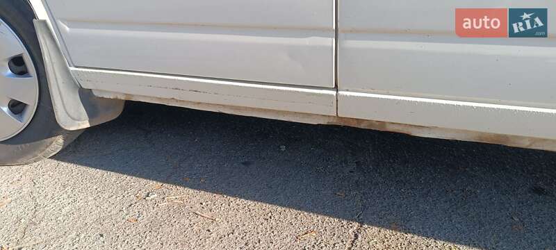 Минивэн Volkswagen Transporter 2001 в Владимире