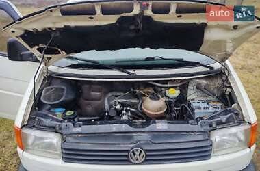 Минивэн Volkswagen Transporter 2001 в 