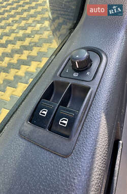 Мінівен Volkswagen Transporter 2006 в 