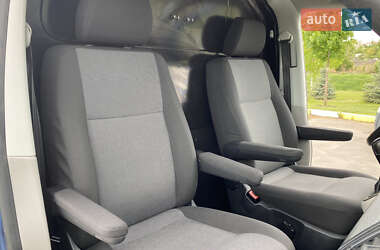 Грузовой фургон Volkswagen Transporter 2017 в 