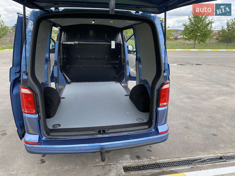 Грузовой фургон Volkswagen Transporter 2017 в Ирпене