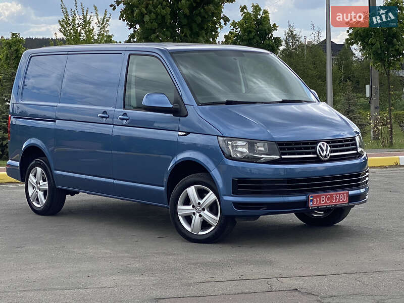 Грузовой фургон Volkswagen Transporter 2017 в 