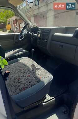 Минивэн Volkswagen Transporter 2000 в 