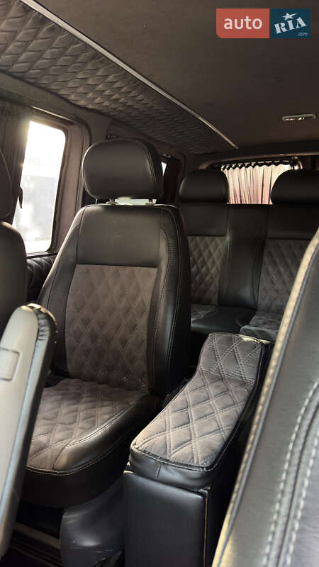 Мінівен Volkswagen Transporter 2008 в Києві