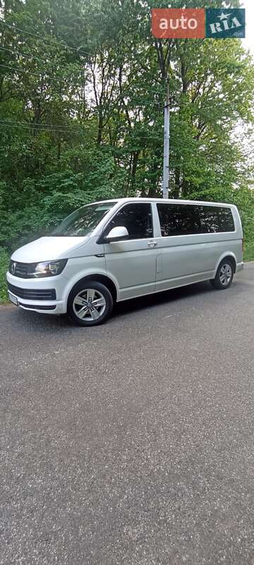 Мінівен Volkswagen Transporter 2016 в 
