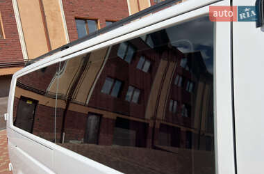 Мінівен Volkswagen Transporter 2010 в 