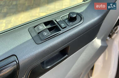 Мінівен Volkswagen Transporter 2010 в 
