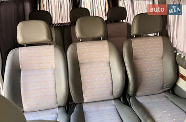 Мінівен Volkswagen Transporter 2010 в 