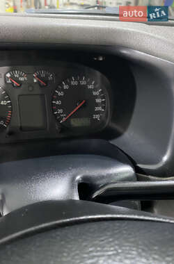 Минивэн Volkswagen Transporter 2001 в 
