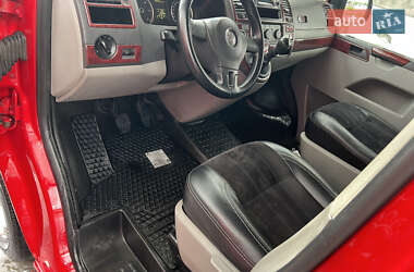 Минивэн Volkswagen Transporter 2012 в 
