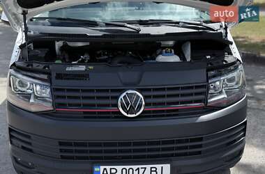 Минивэн Volkswagen Transporter 2016 в 
