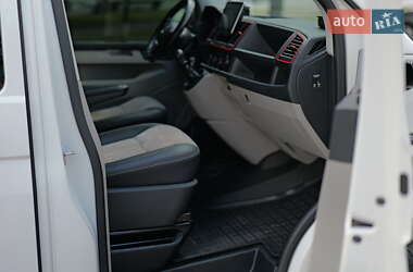Минивэн Volkswagen Transporter 2016 в 