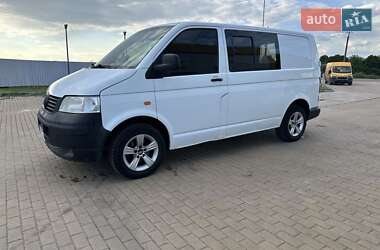 Вантажний фургон Volkswagen Transporter 2005 в Синельниковому