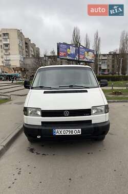 Вантажний фургон Volkswagen Transporter 2002 в Харкові