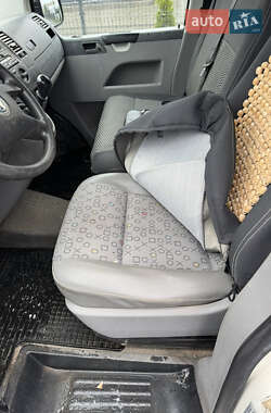 Грузовой фургон Volkswagen Transporter 2006 в 