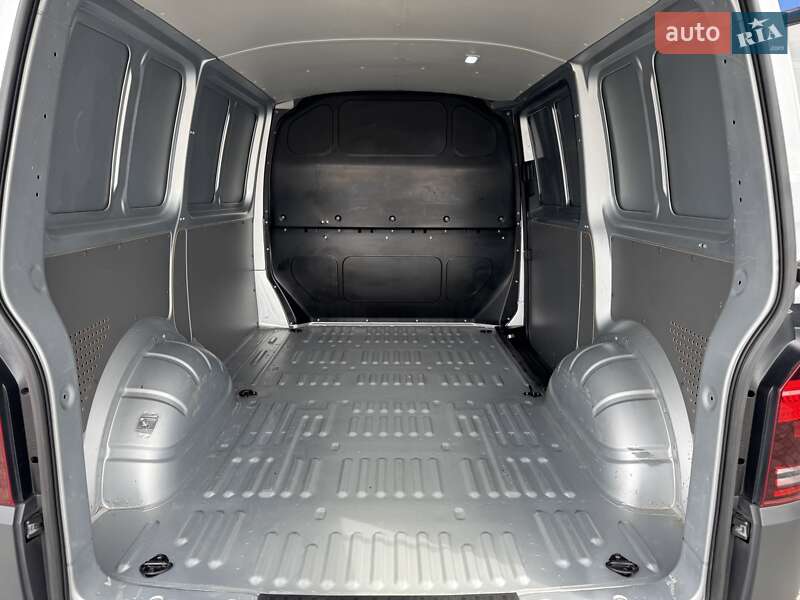 Грузовой фургон Volkswagen Transporter 2020 в Ровно