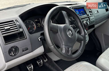 Мінівен Volkswagen Transporter 2013 в 