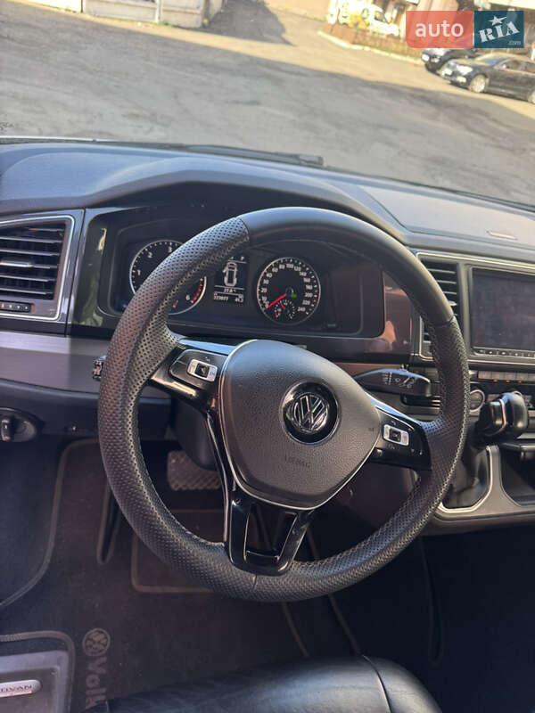 Минивэн Volkswagen Transporter 2016 в Киеве