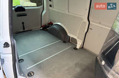 Минивэн Volkswagen Transporter 2015 в 