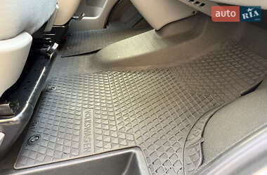 Минивэн Volkswagen Transporter 2015 в 