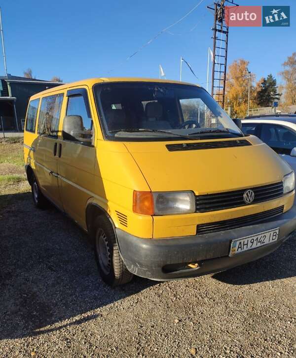 Минивэн Volkswagen Transporter 2000 в 