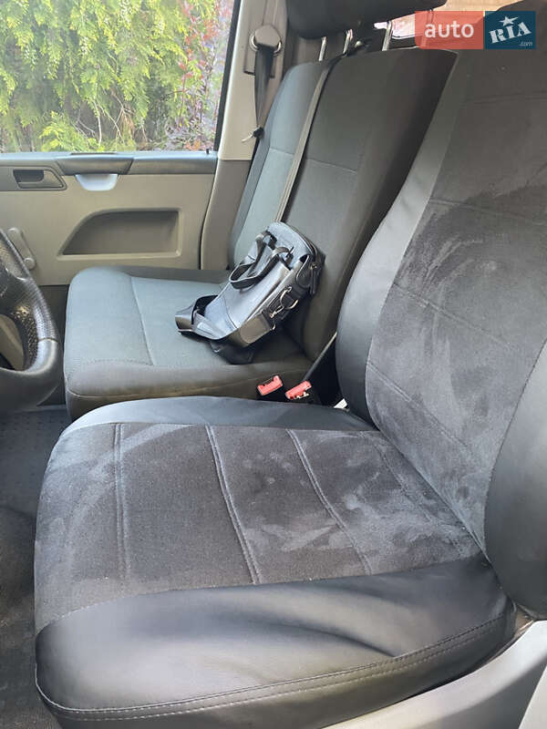 Вантажний фургон Volkswagen Transporter 2006 в Києві