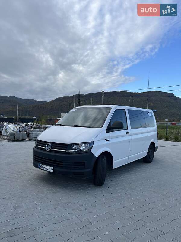 Мінівен Volkswagen Transporter 2016 в Хусті