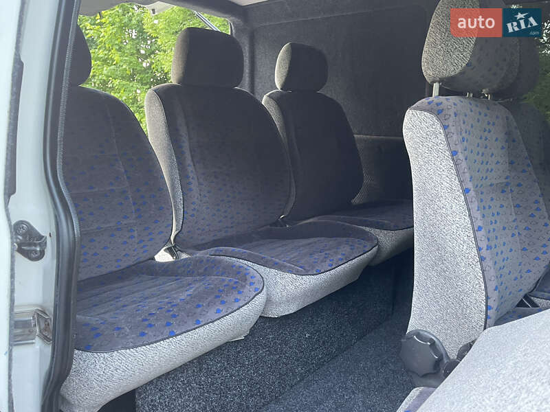 Минивэн Volkswagen Transporter 1999 в Радивилове