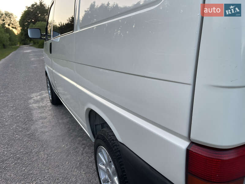 Минивэн Volkswagen Transporter 1999 в Радивилове