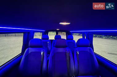 Мінівен Volkswagen Transporter 2017 в 