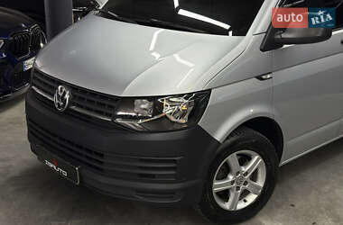 Грузовой фургон Volkswagen Transporter 2015 в 