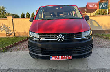 Мінівен Volkswagen Transporter 2016 в Ужгороді