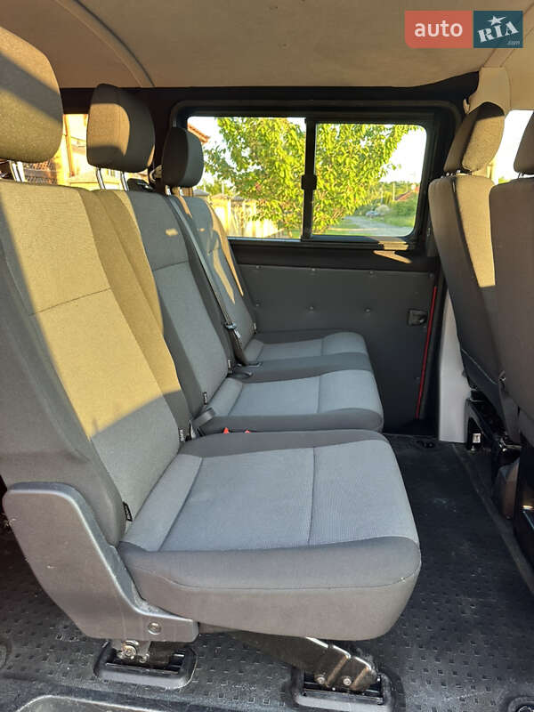 Минивэн Volkswagen Transporter 2016 в Ужгороде
